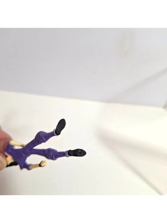 Balthazat Bratt Blowing Bubble Gum Figure 3" Thinkway Articulated Arms - Picture 11 of 14